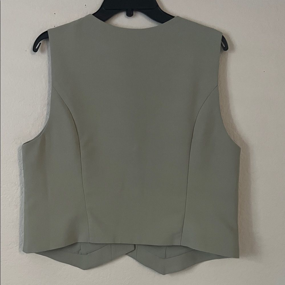 NWT Abercrombie and Fitch Sage Button Up Vest in … - image 3